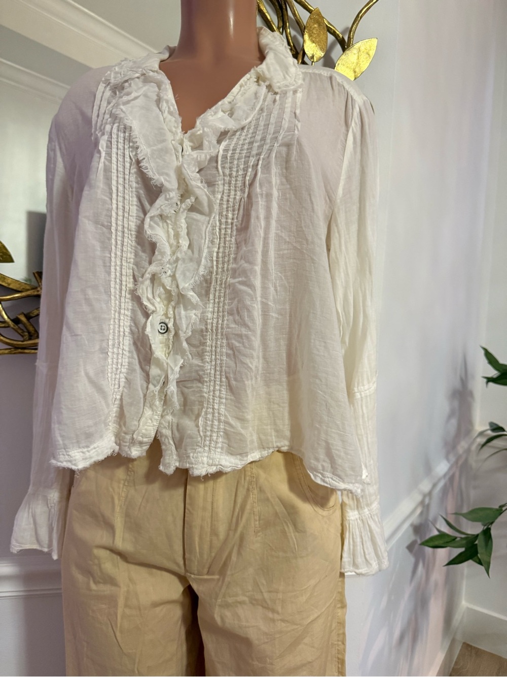 FREE PEOPLE | we the free | White Ruffled V-Neck Blouse - Picture 4 of 13